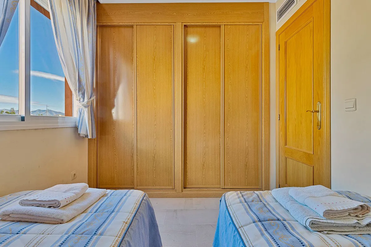 a0f742f0-55e6-440b-971d-b113450e337b