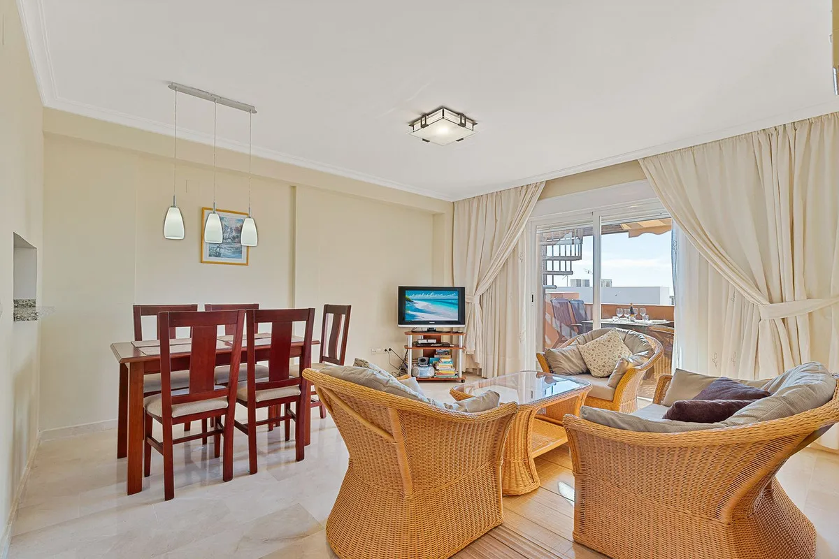 e43f0720-9c19-4cb9-9916-b3585bed2318