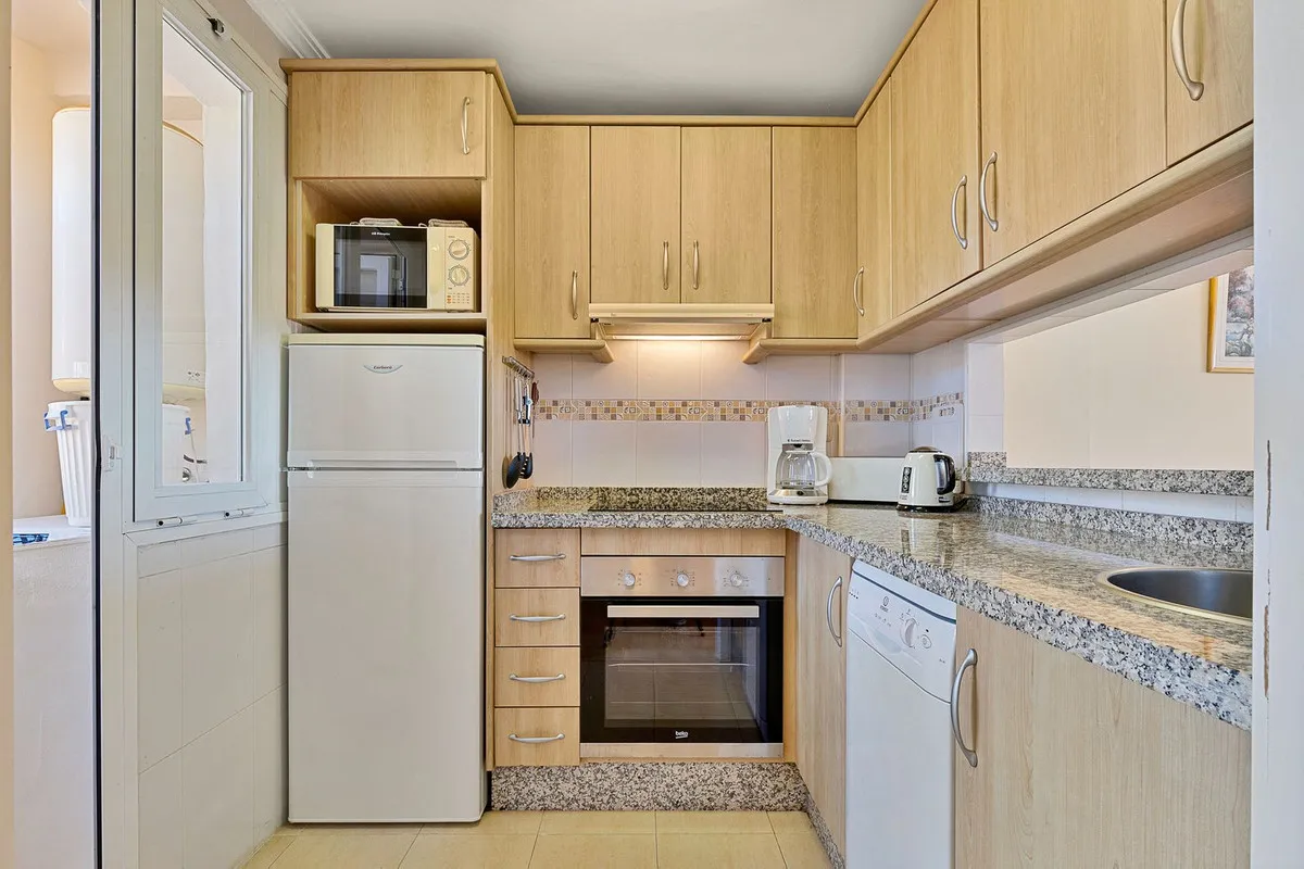 f4e33ed7-cfaf-4494-a19c-de86d0b80ef2