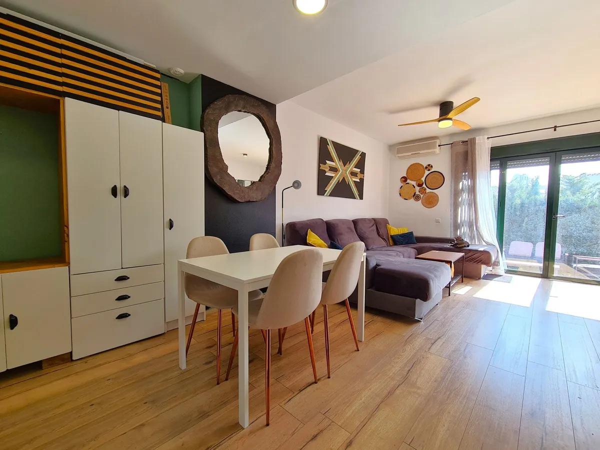 1ccba8f6-c8a6-4870-aee5-a6a79c165187