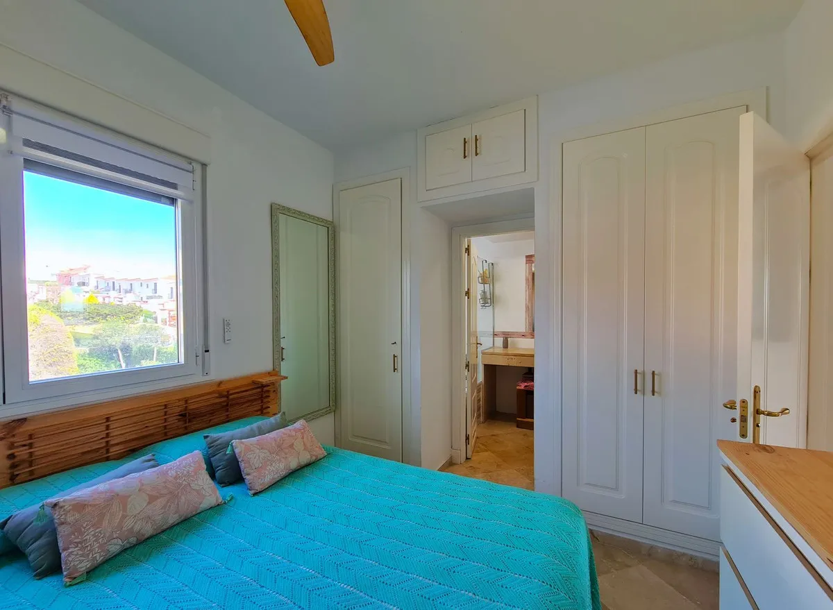 8437b79c-8189-42ff-9010-dfcd148d13e0