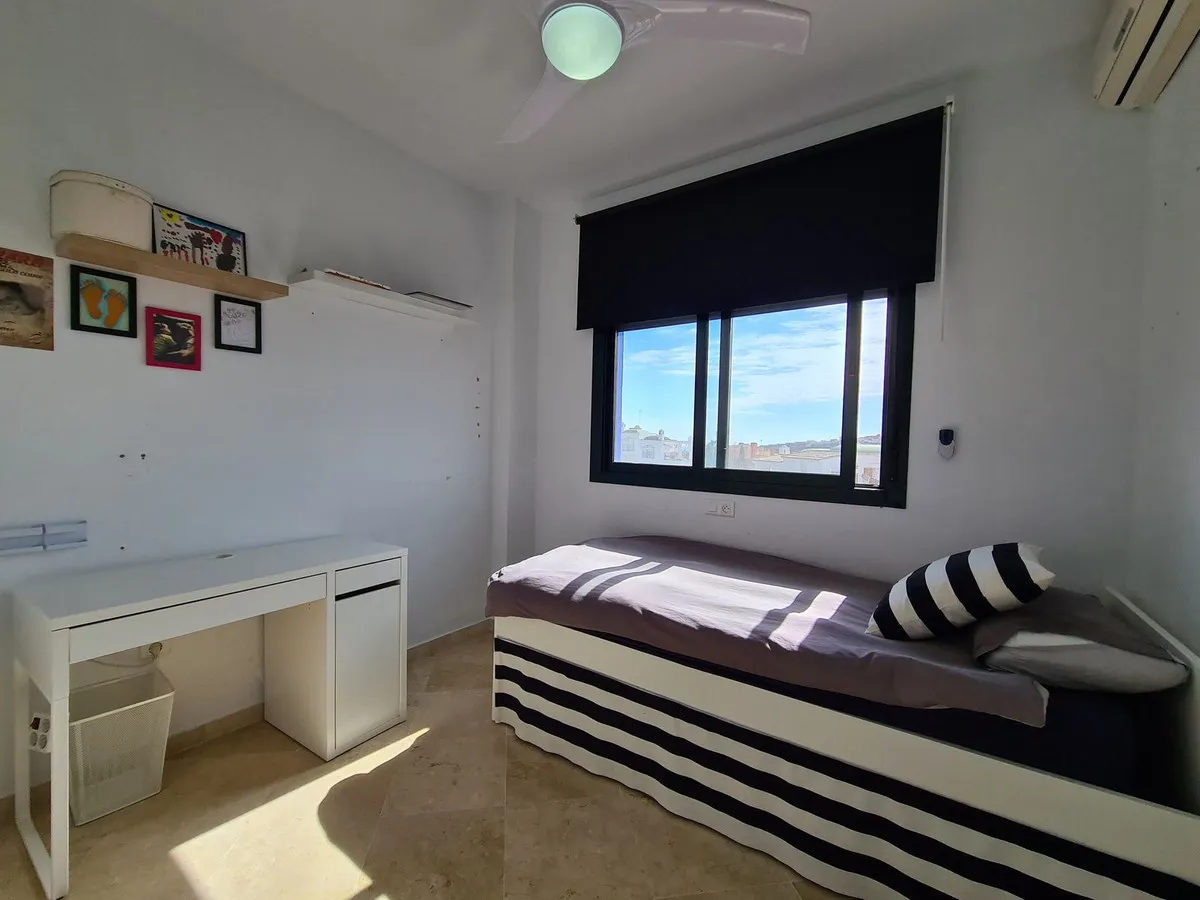 a0aa1832-59d6-41ec-8274-84205b2cfb6f