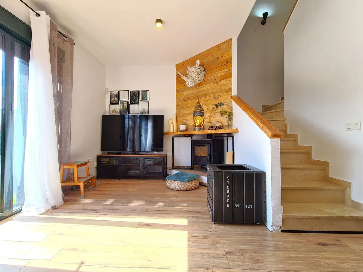 a4dad760-7281-4a63-92c2-09800086b1f1