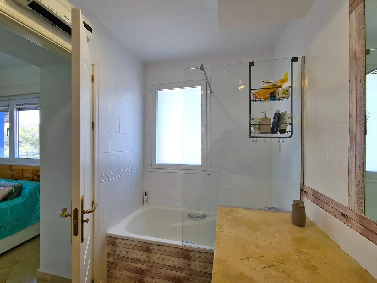 f735bd3d-4f71-4f84-b2bb-78274ef77255