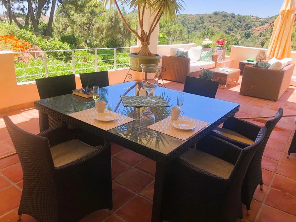 d8f973d8-c4eb-4659-b9a4-7ba5ae71f189