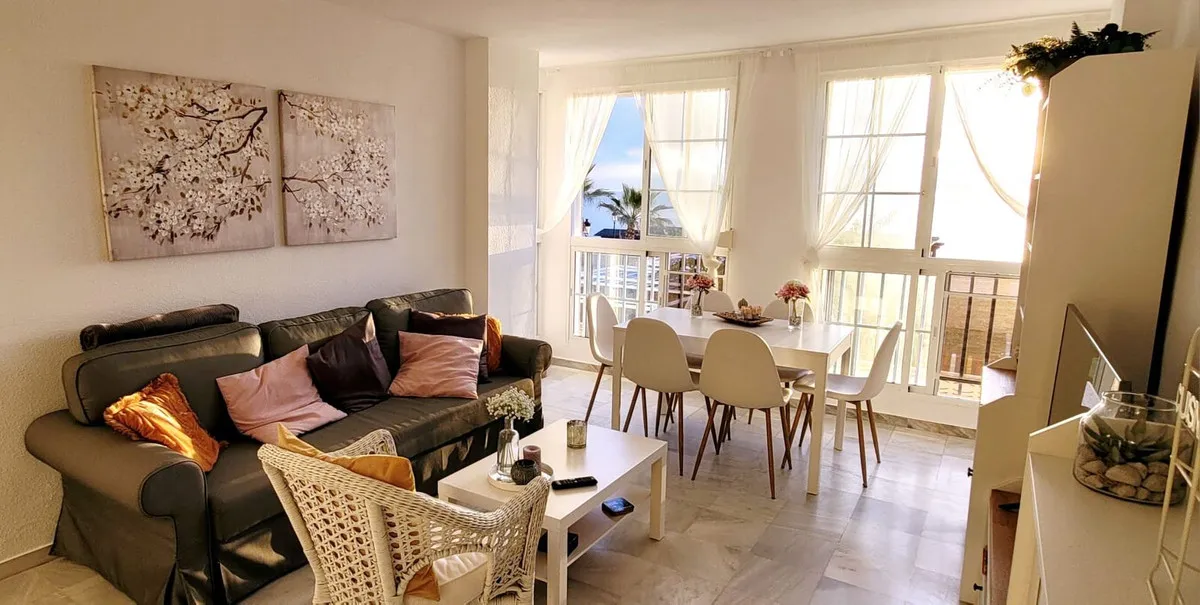 885f25e1-c98f-418f-90dd-02425bd845a6