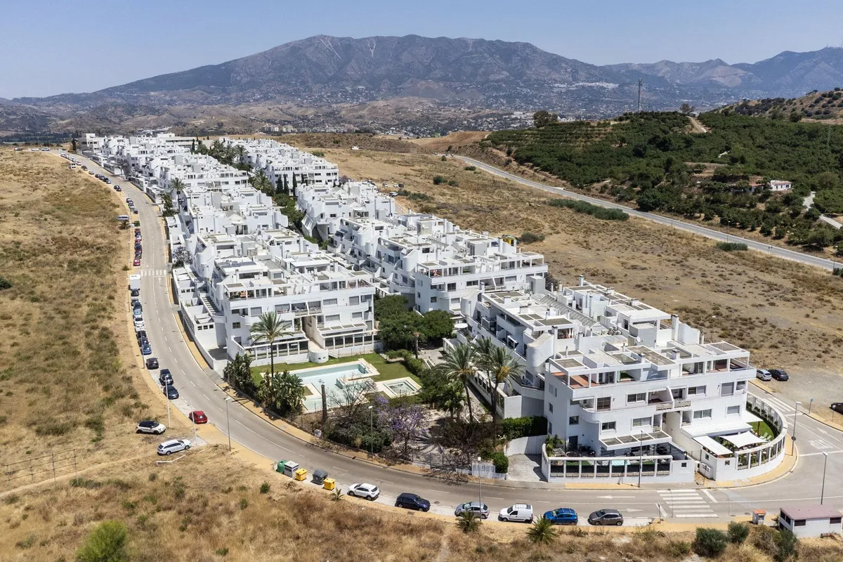 2b0ddf7c-4a31-4146-9450-d5c83e6246fe