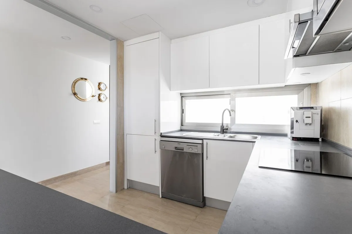 9abf087e-efb1-495c-9765-fd86afb42fee