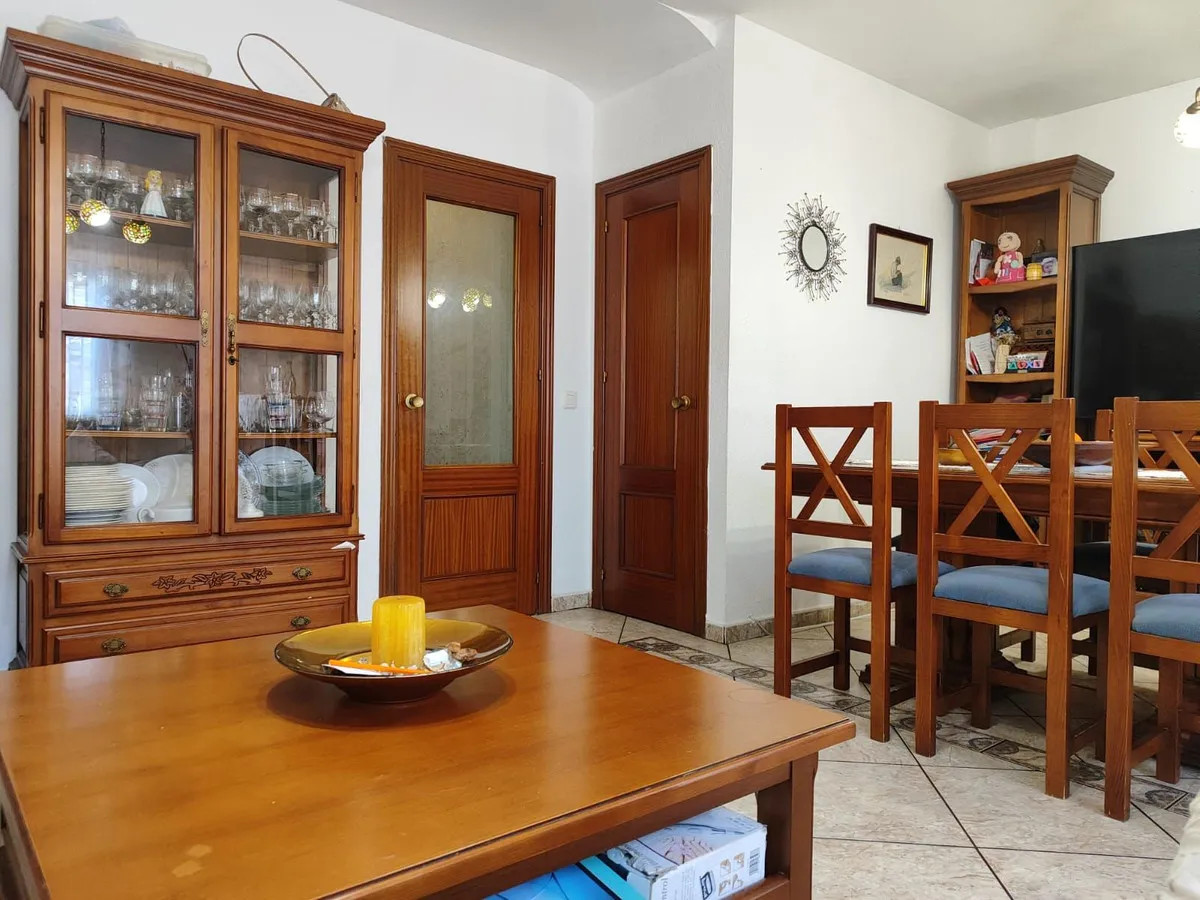 4a262f41-385b-4475-8ed1-7f491bf2b552