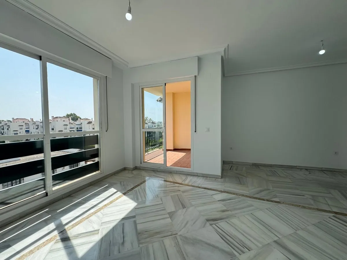 4c7d1b3e-ddc8-49fe-bc83-caa627051c21