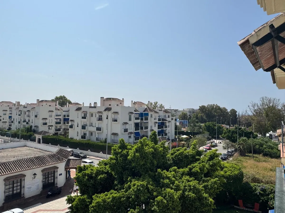 76c43b30-573a-4c4f-ae7d-f7d8afa9caa6