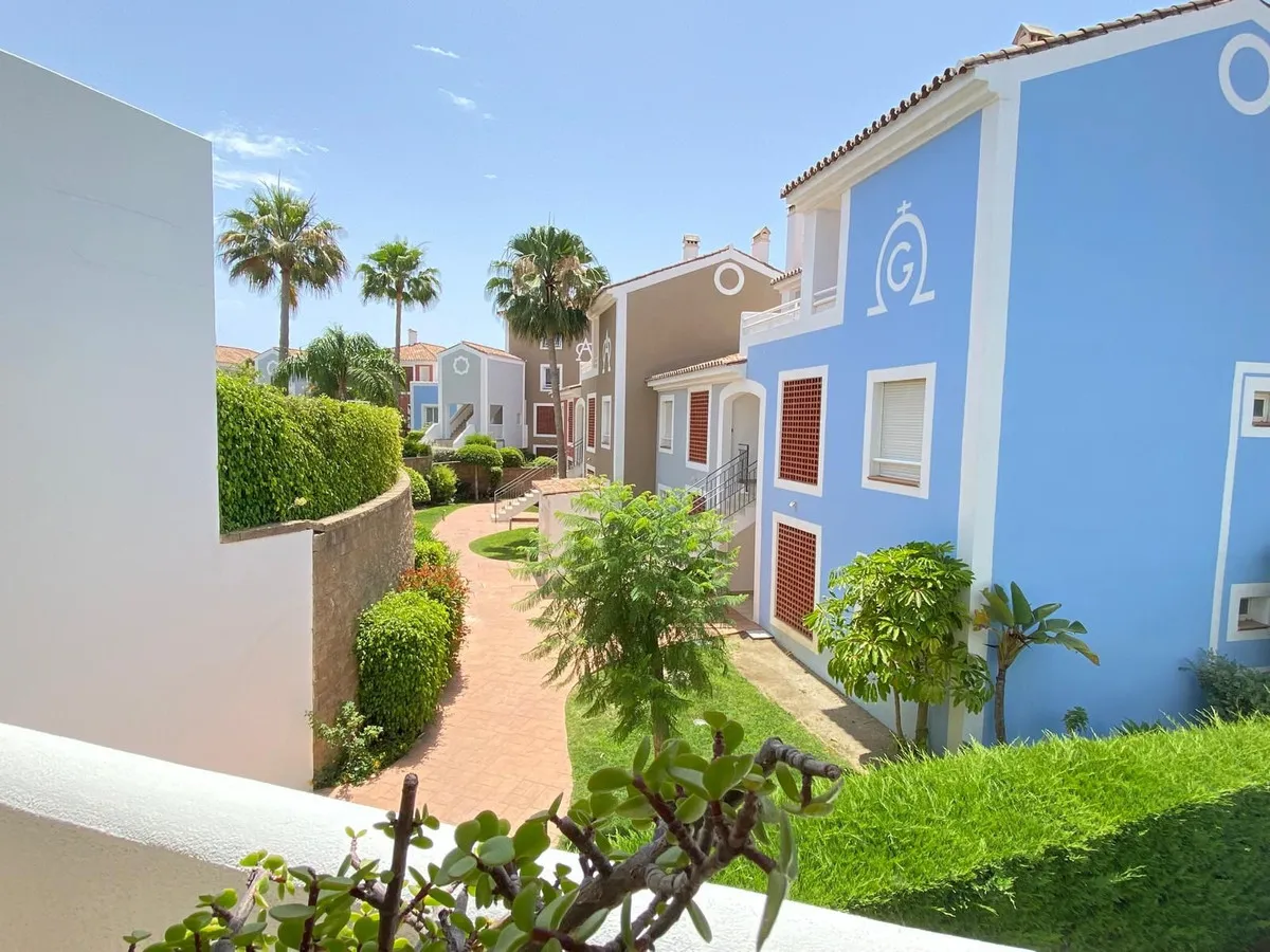 5dd9364a-38f5-48b4-ad5f-10b97d3c6bf8