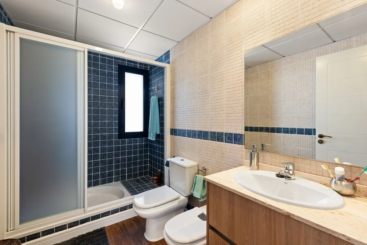 04e1befa-acb2-4b43-b0ea-66629056510e