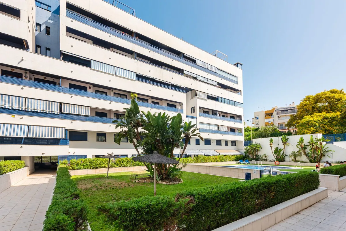 470af0ff-8c41-41e4-803a-e7a8f4733193