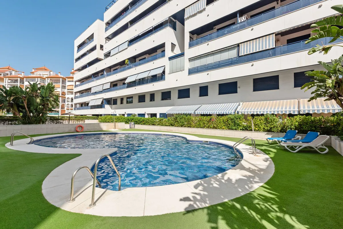 542eb400-1f9f-4aaa-be3b-e9ca850564cf