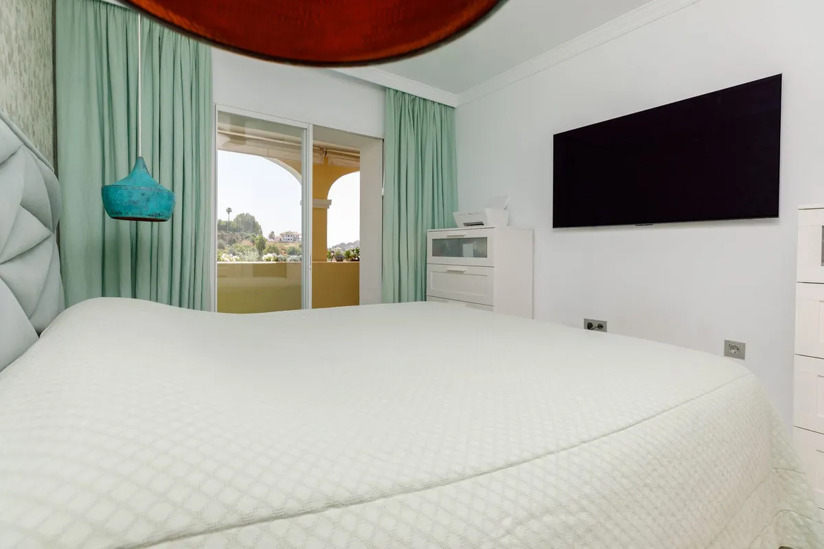 175642b0-e86e-426b-b101-923a39ee6feb