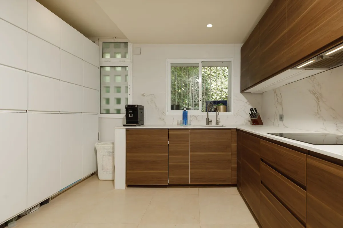 d9d85df7-2d66-49f0-b644-b2f6b9436dbd