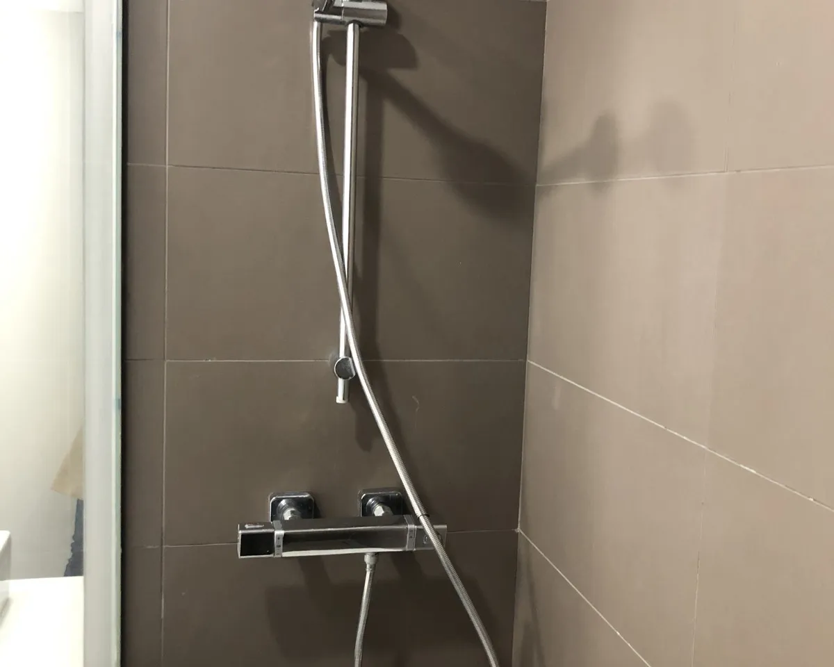 904d9400-4b9d-47f7-acff-69d9deae7043