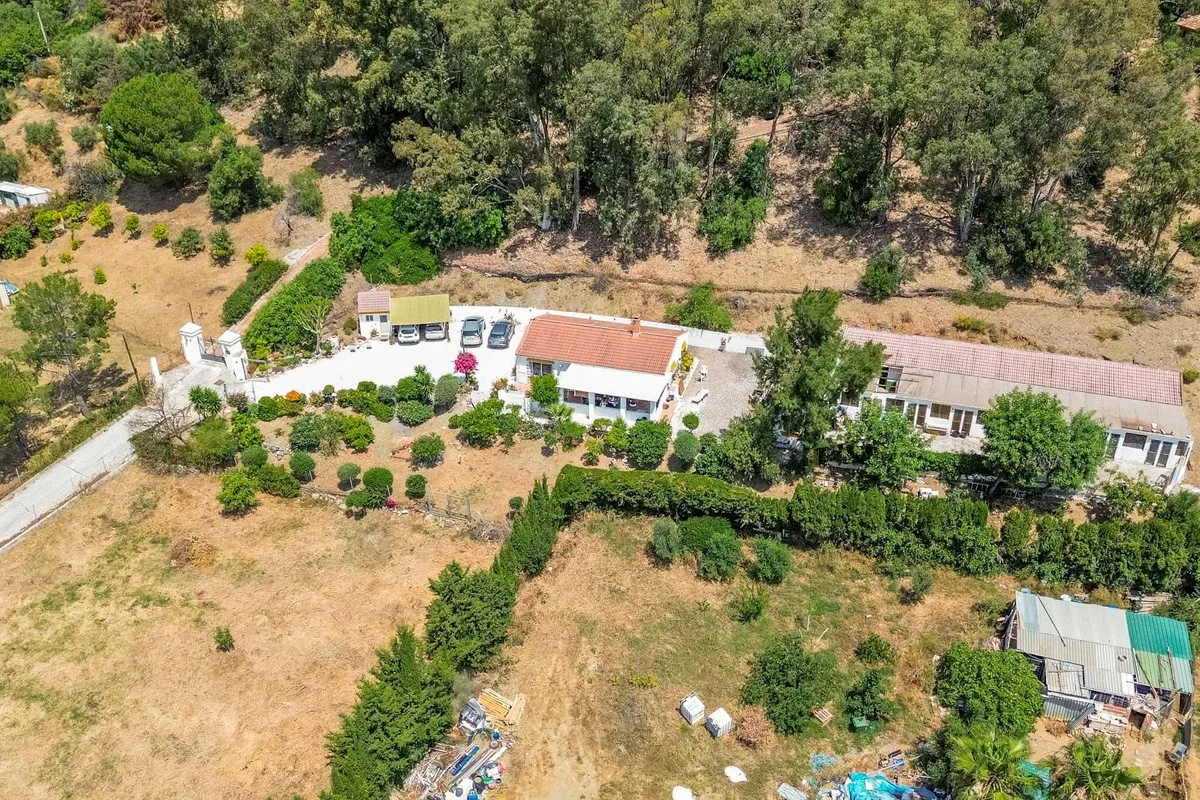 c14bcf85-e680-43f4-9773-35e407f50288