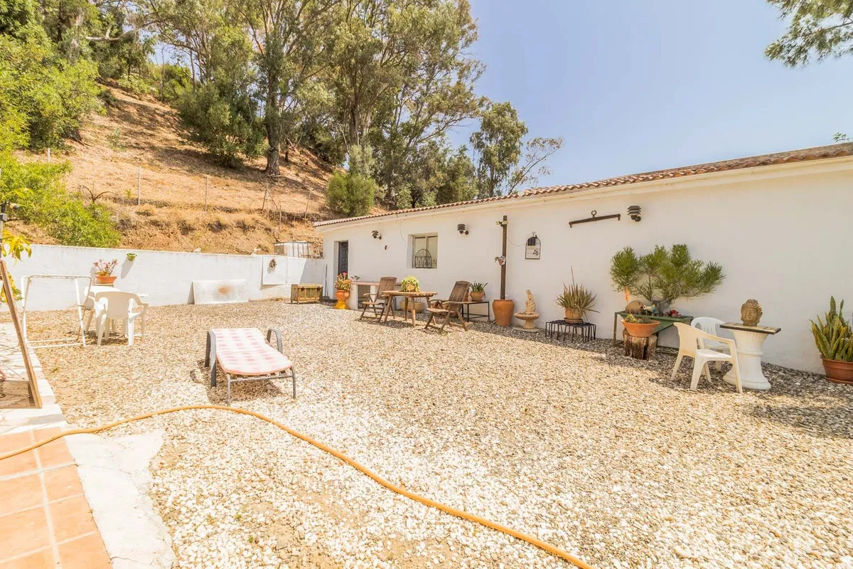 d4edceff-c153-451f-8763-3e33ed57222d