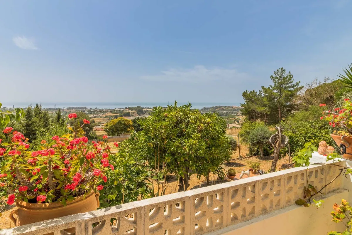 dab332d2-8dc4-4b4e-9475-6887be164687