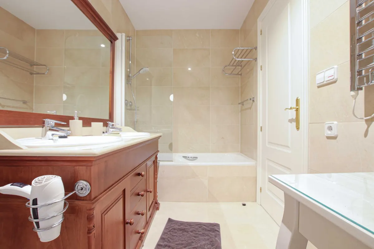 daac9483-7314-4ff4-9d9d-572cea6a3548