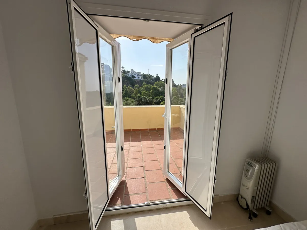 559ea798-bd08-4642-be28-5a81586627ef