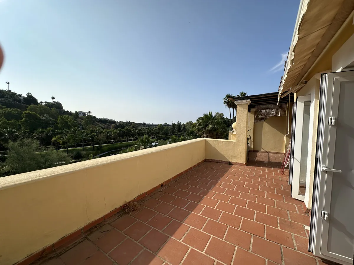 76866183-fb22-4875-8c60-8d6c7f74483b