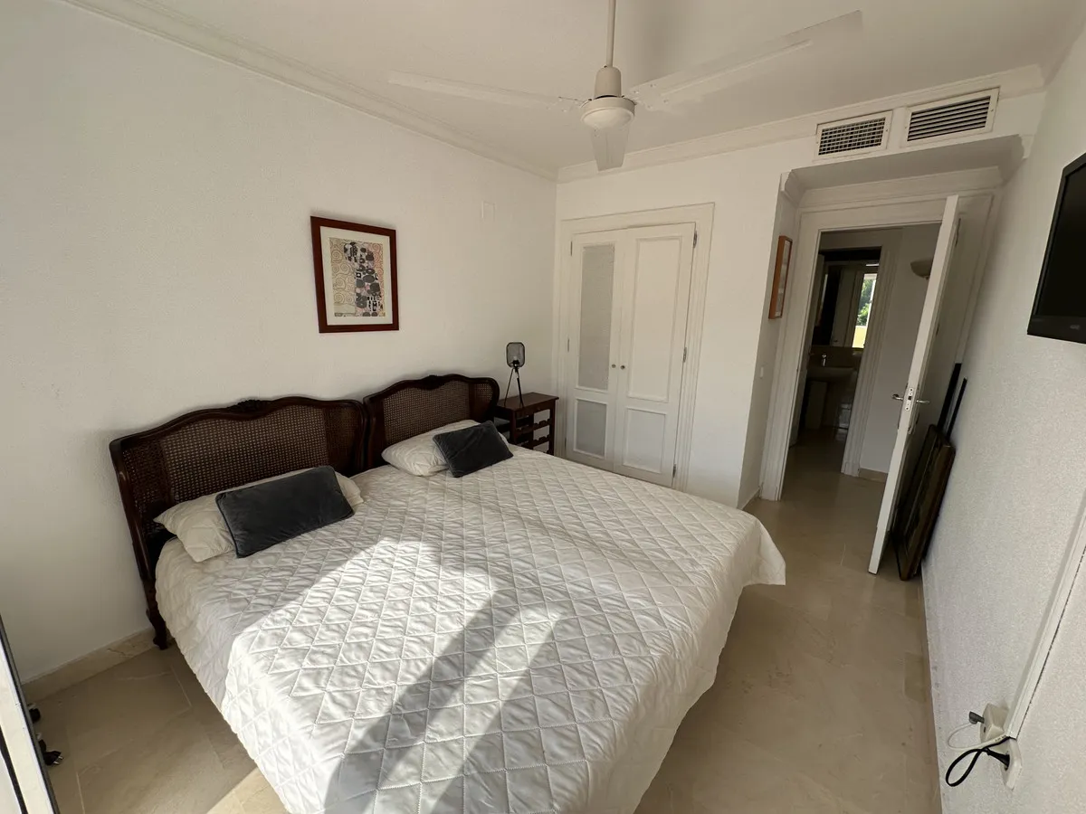 915feff1-f10d-46ee-be0f-b6997a3da4c1