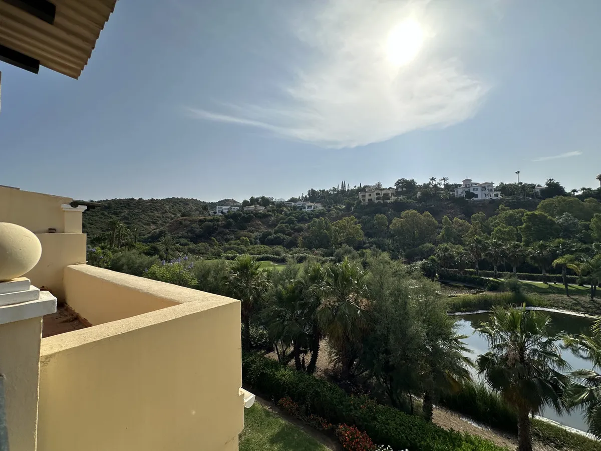 d2ee56c9-14b1-4cda-90fc-80d8ead9e568