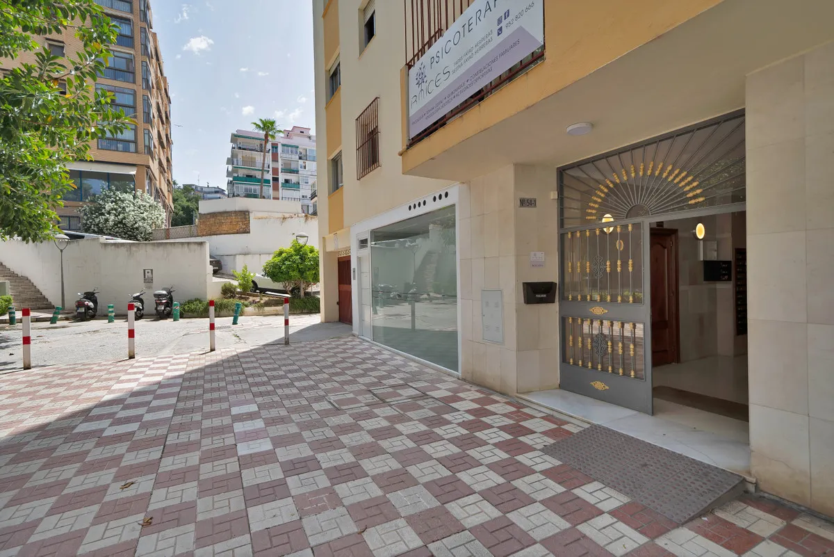 31a80cc8-a4a2-44e0-8400-0b60f66b5f05