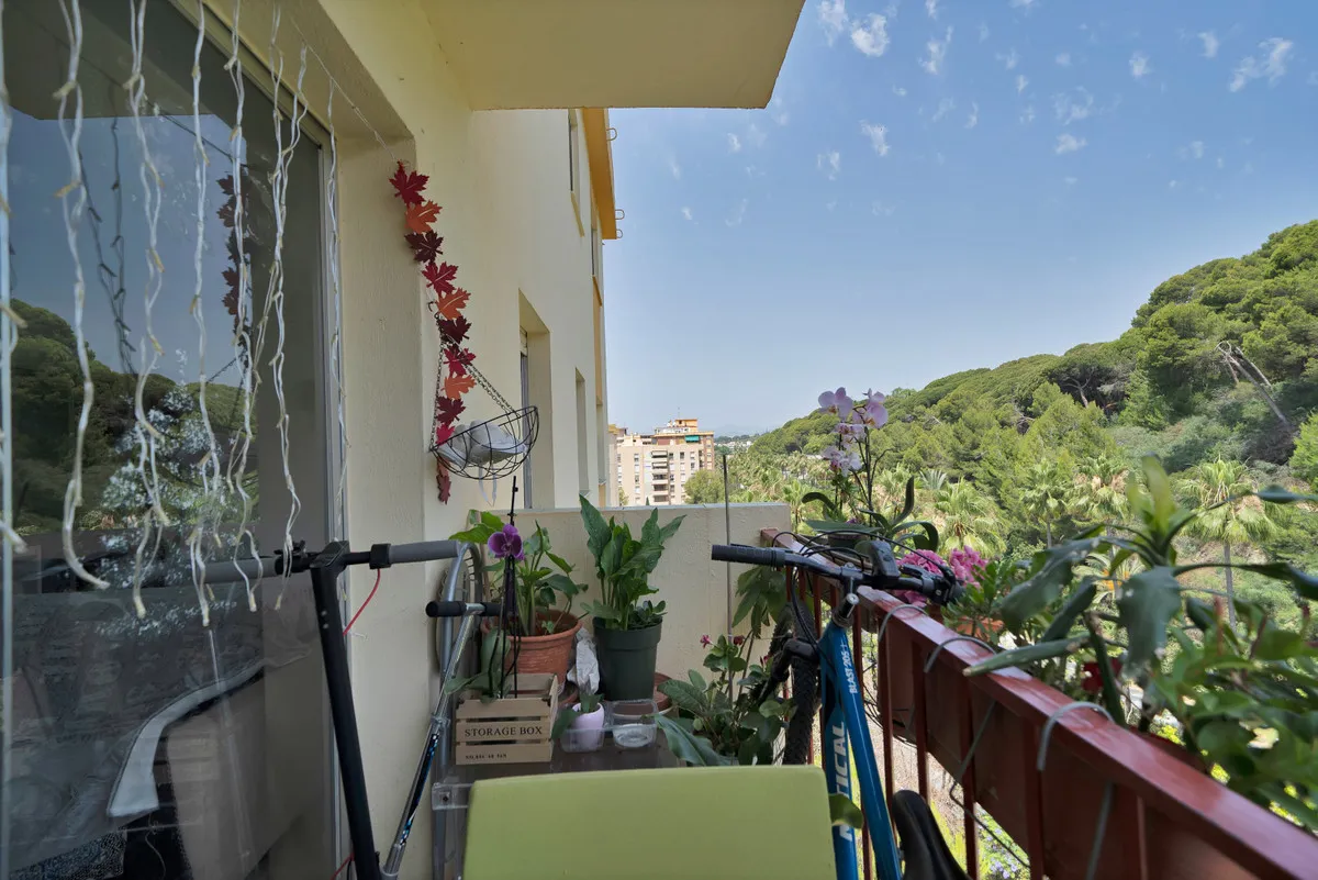 3279b718-25c5-471f-b9ca-2d66f1737158