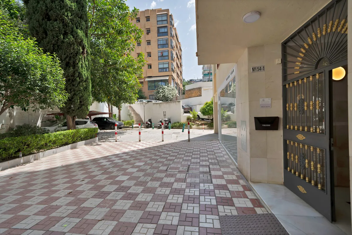 9a7defaf-9fd7-4e49-a916-927221b684d9