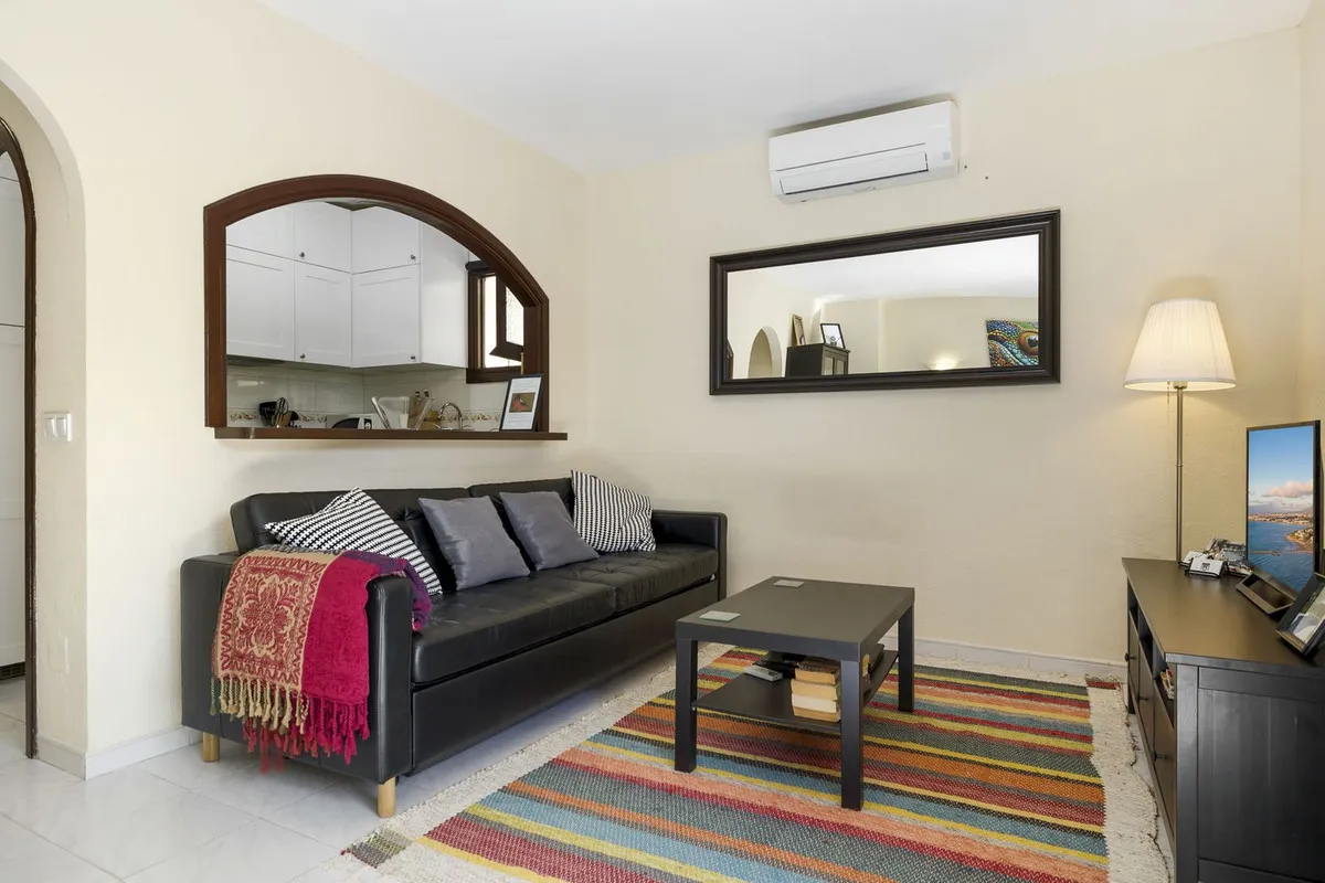 0110a1e2-b983-4f15-a644-be2db180e6a7