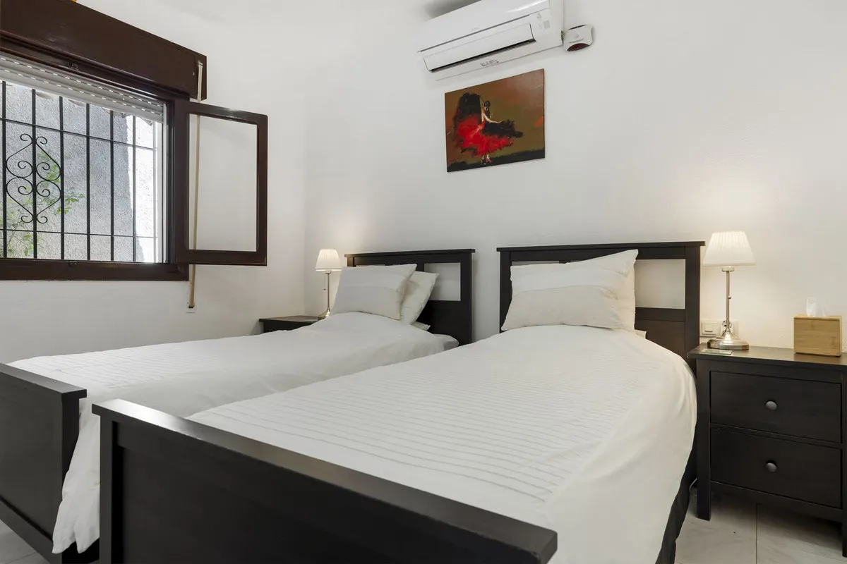 4f3095be-794a-4e49-97db-7c25824937b0