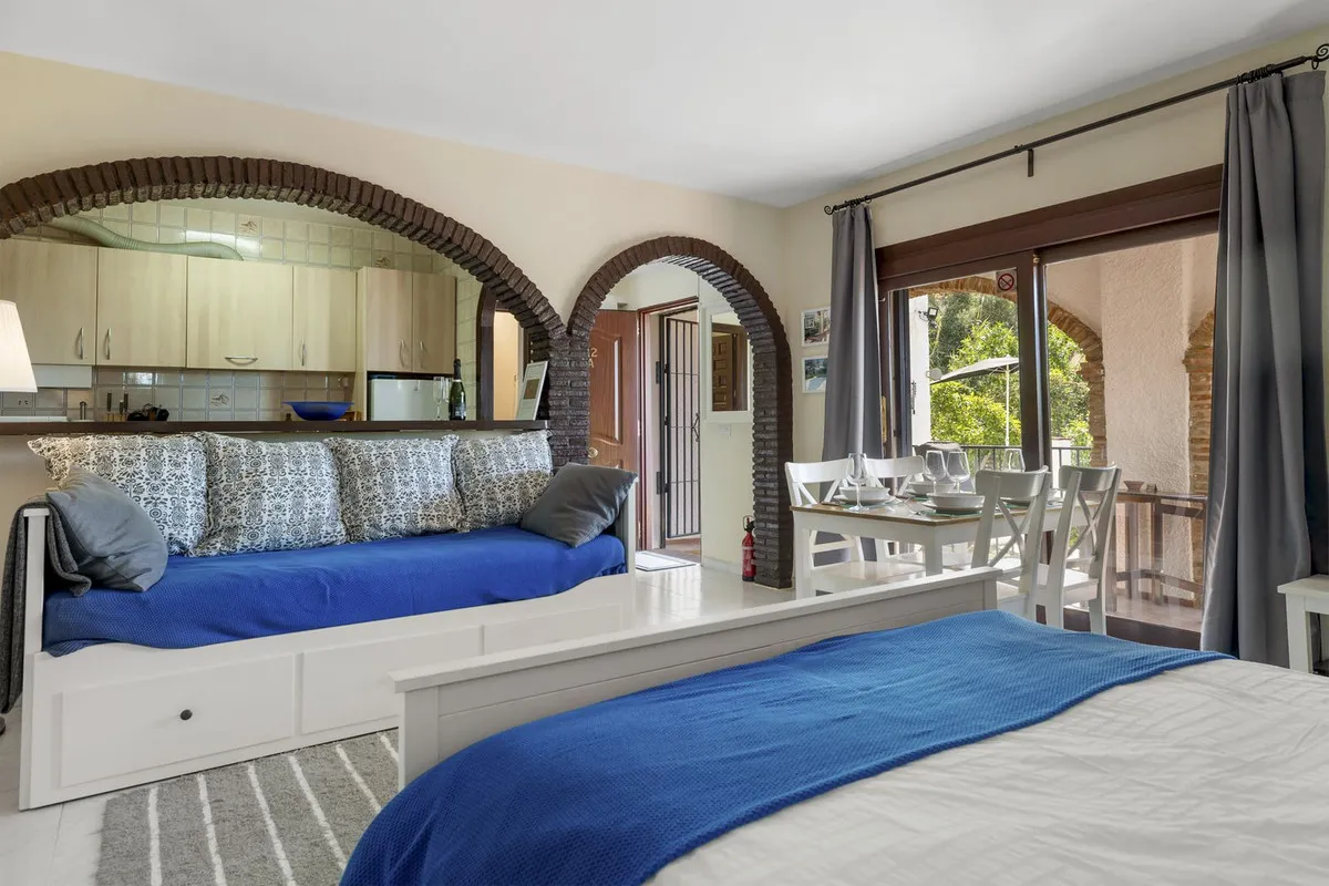 5dca577b-281e-4984-8b63-df5f55c038c7