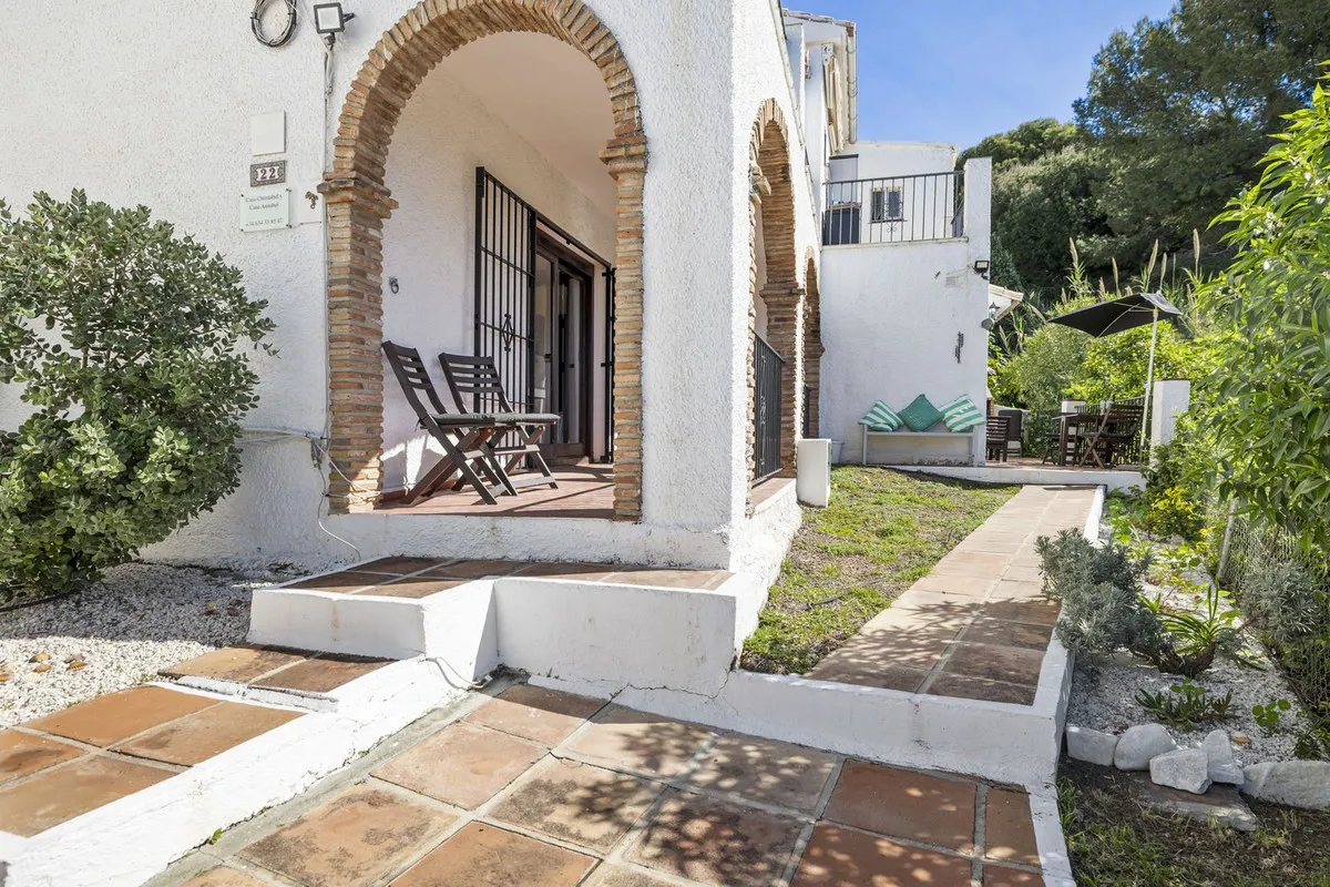 94802e38-5c06-46e2-a9fa-3f8acbfd1a71