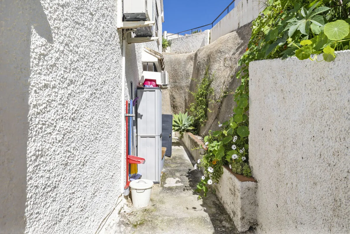 9a127a49-55bd-40a2-a264-1840e7c30f41