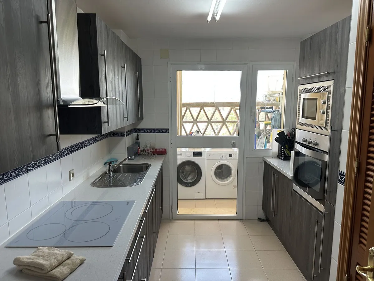 43a0ff76-5385-4da0-9aa8-61cdc5d27c58