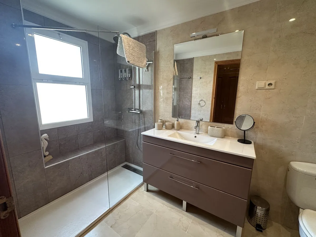 e2637366-d71c-44d0-97c6-f18ae62a6bdc