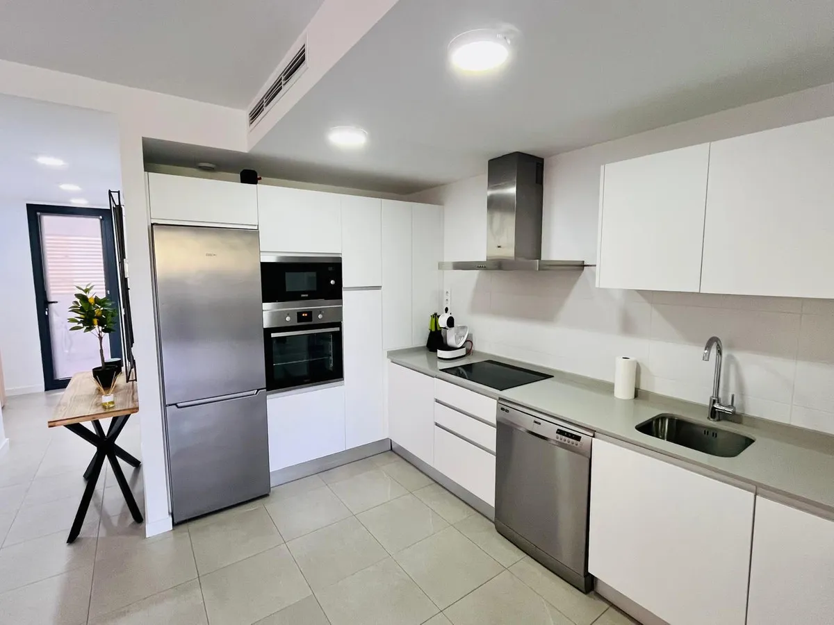 62e5c8b7-635f-4c45-af59-13c1556ca7dc