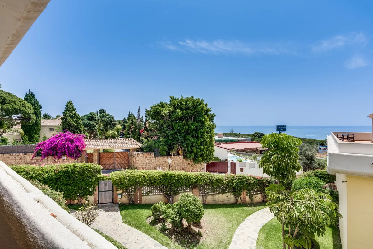 842f26e9-e3df-4dd8-bb8f-a0ca0caf79ab