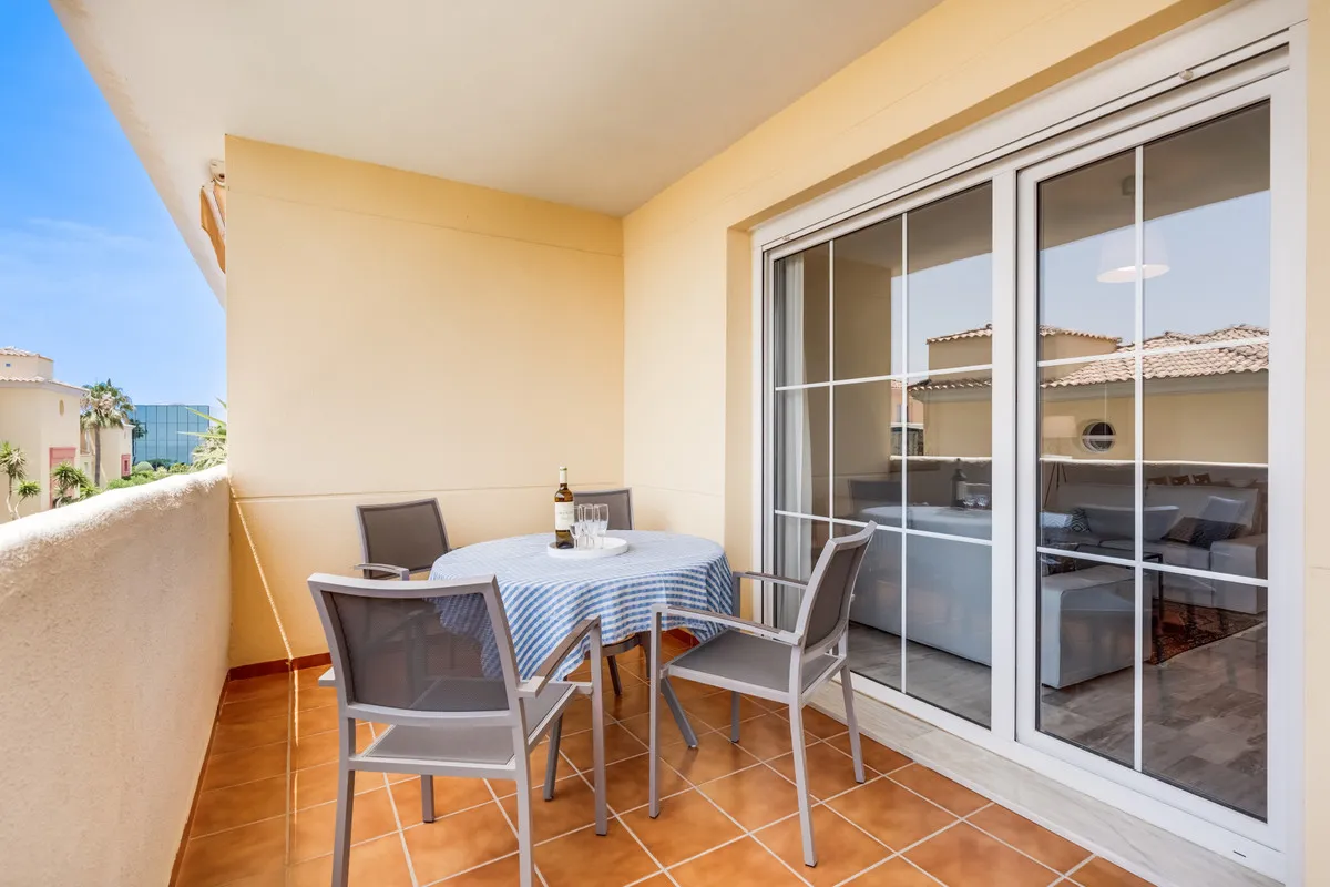 d01ddf87-8282-4e99-a95a-27feb9e638d9