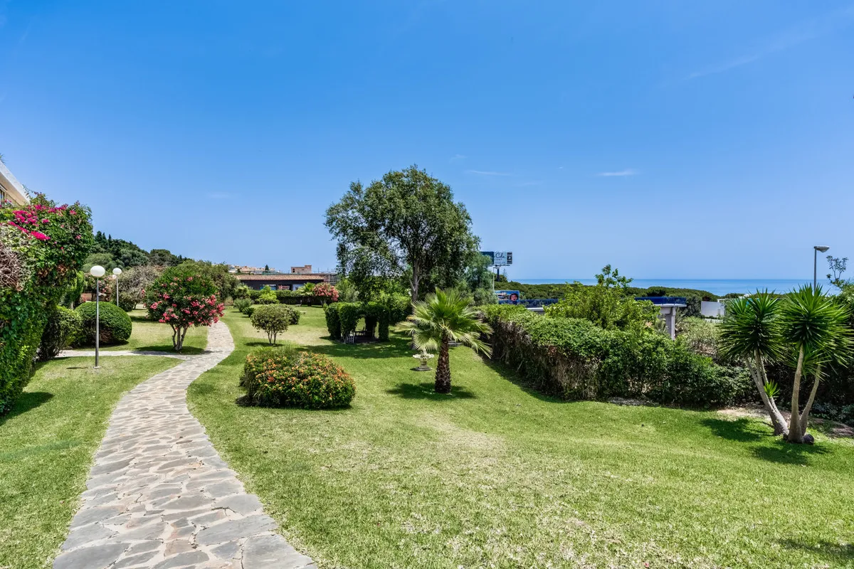 eb9ae980-22ef-444c-b823-7fd266e469df