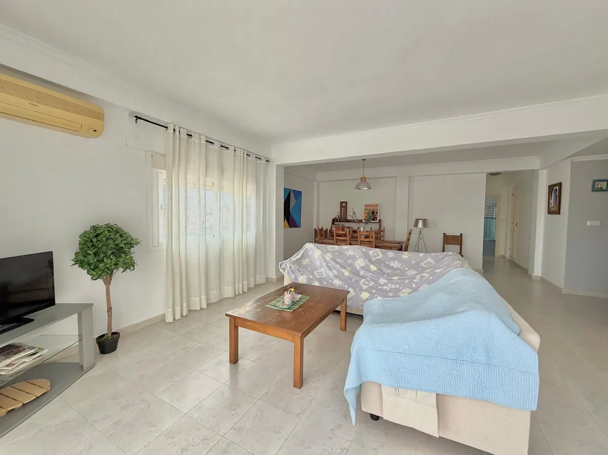 017c7a12-e812-44f2-b742-4474e29aefc1