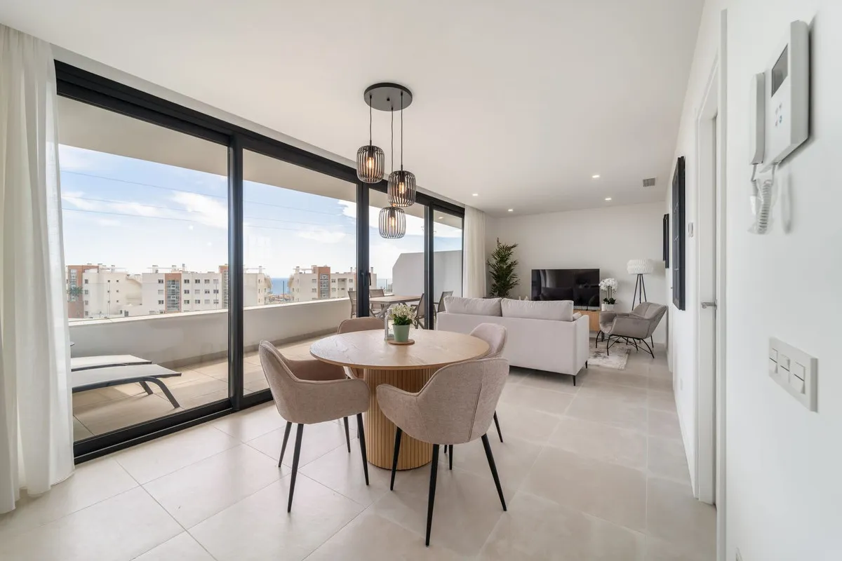 9b326b22-9d05-45d0-b9cf-cb87a7e253f2