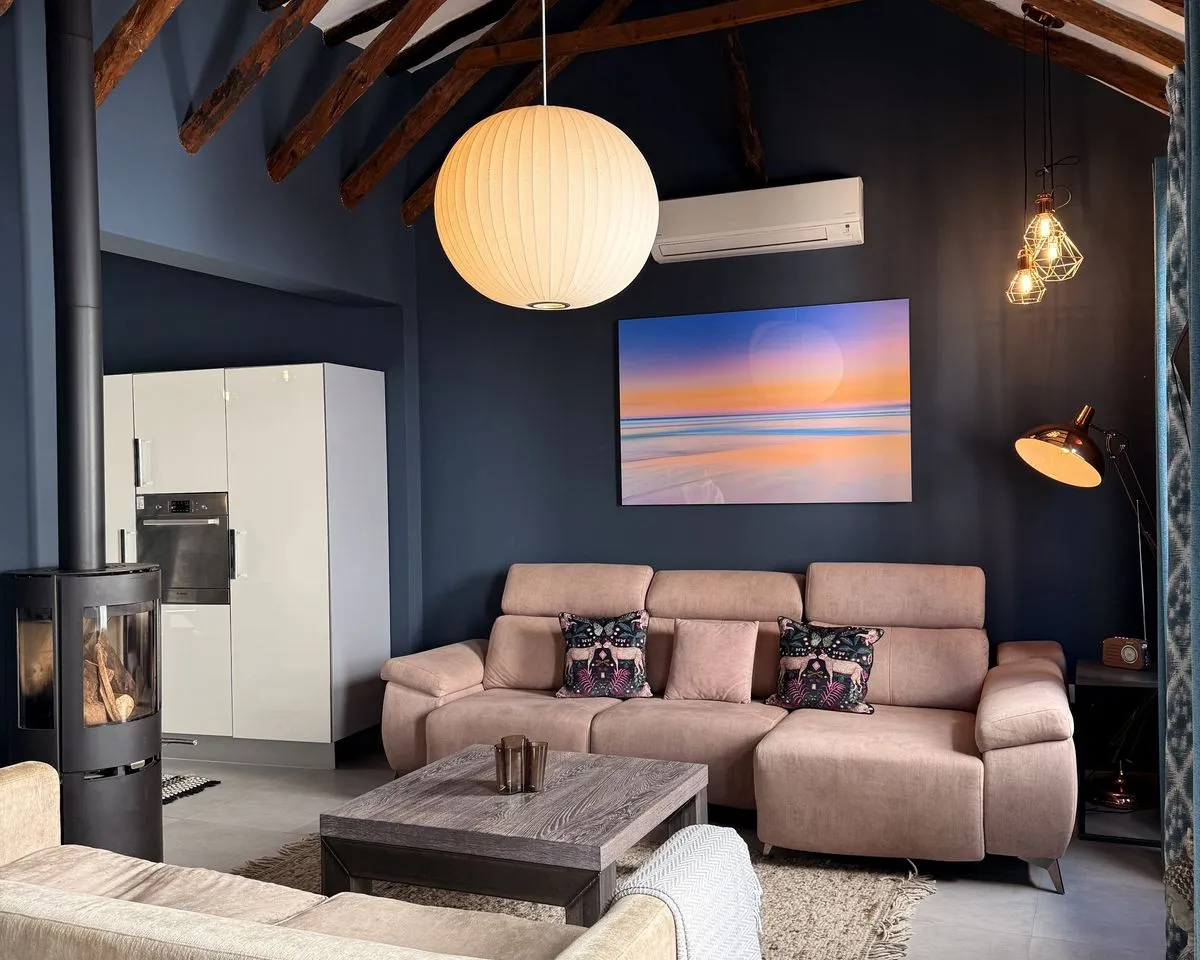 28a718c2-61cb-4111-bef8-fc44888fb5a3