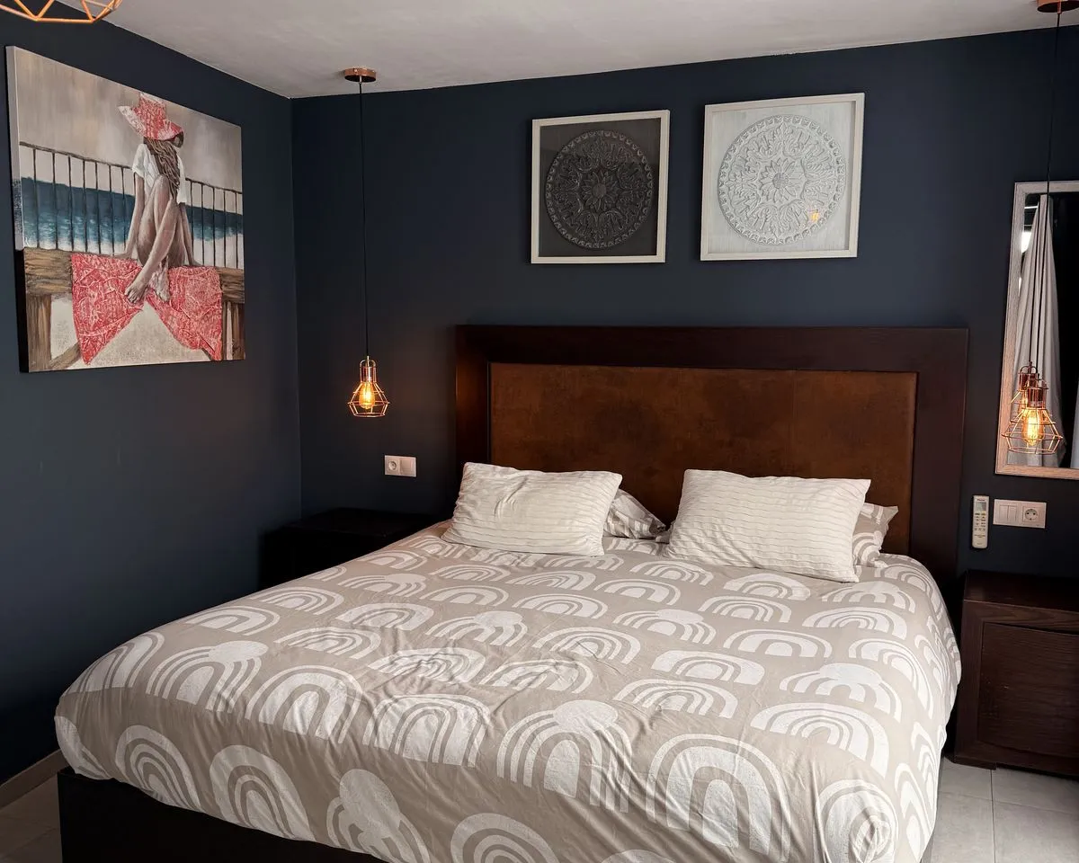 2fe7bfd6-247c-450a-98df-0ab796ed973b