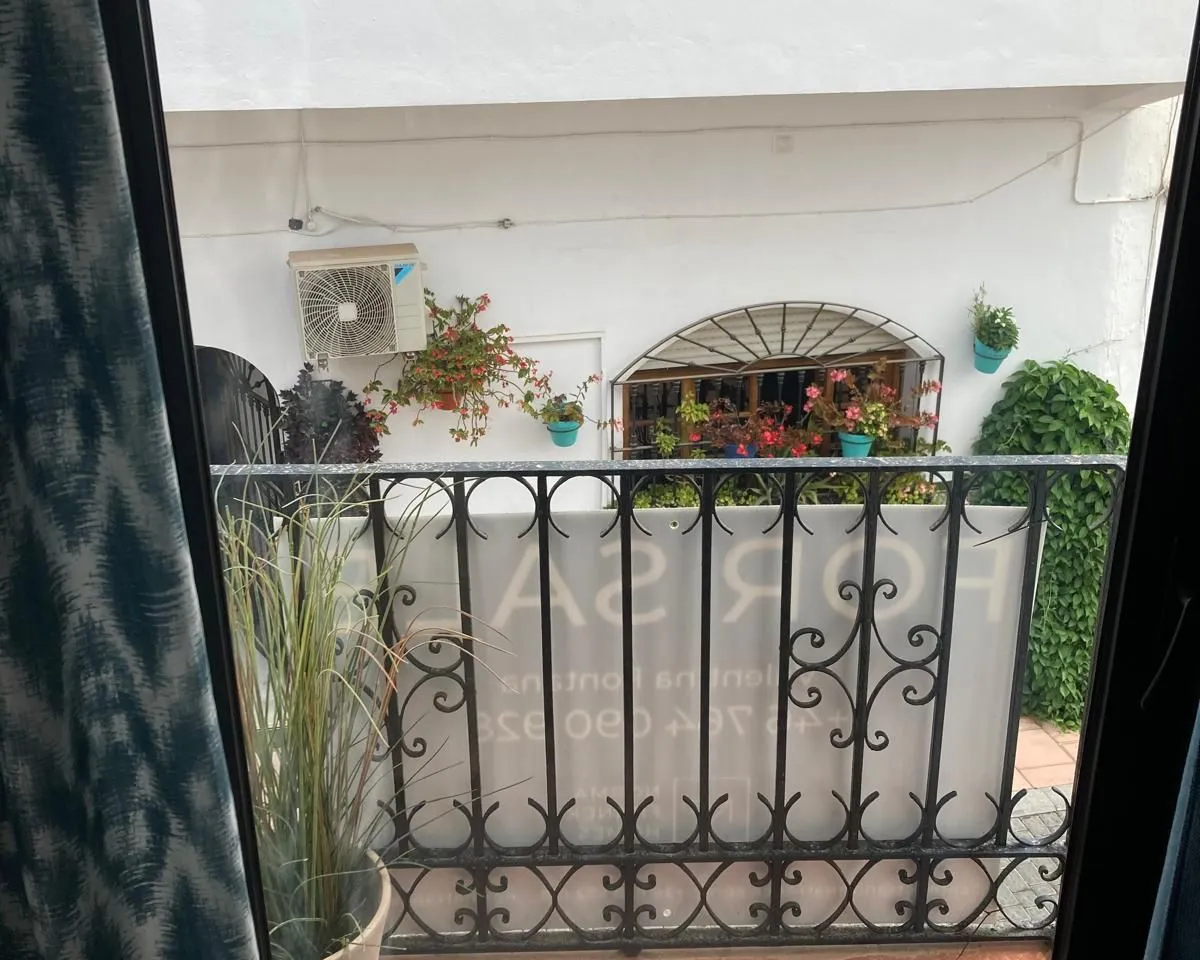 6e849a98-ae64-4f63-a78d-896e1289be84