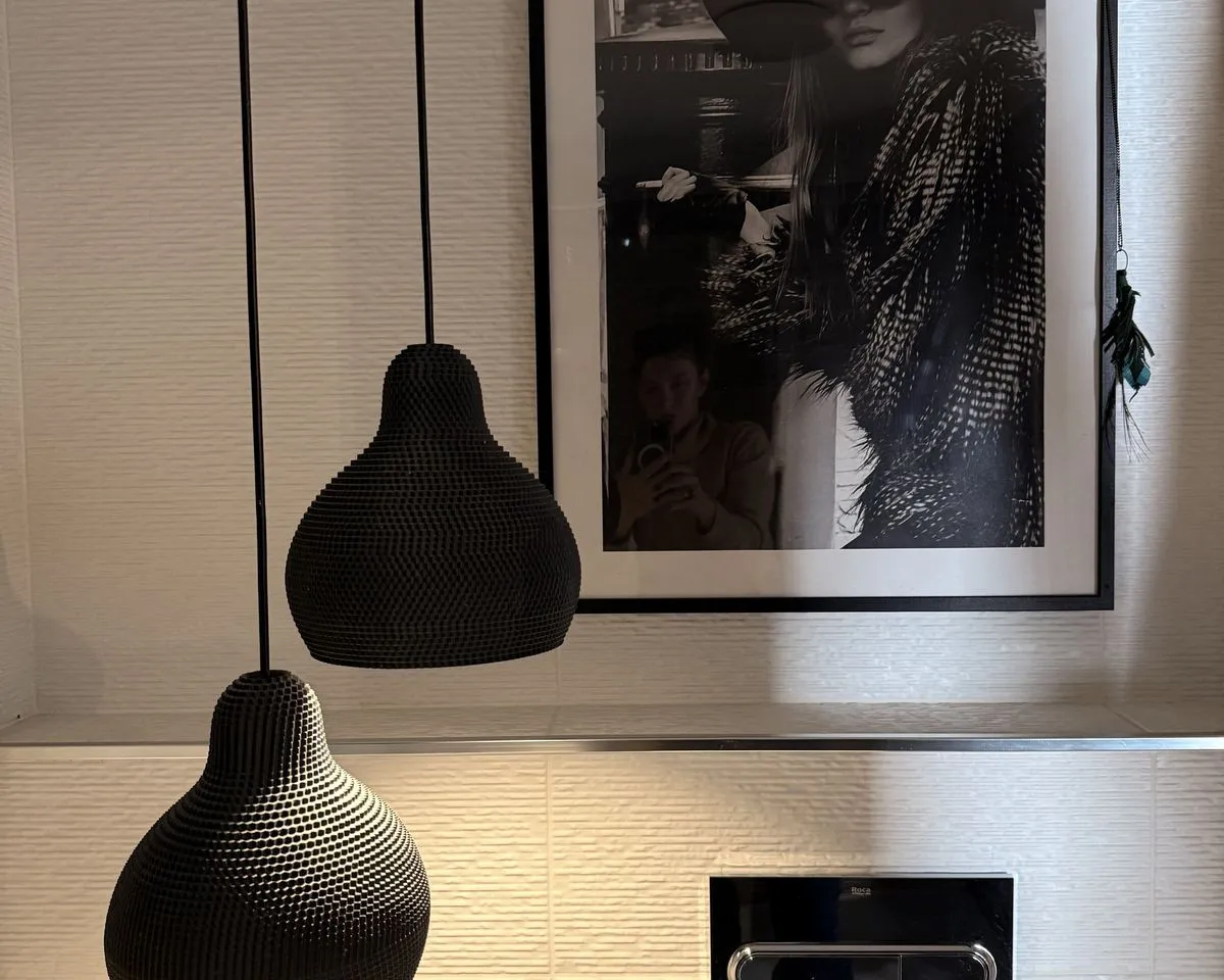 a63bd2ff-88b7-45d7-8330-afd9957fc40f